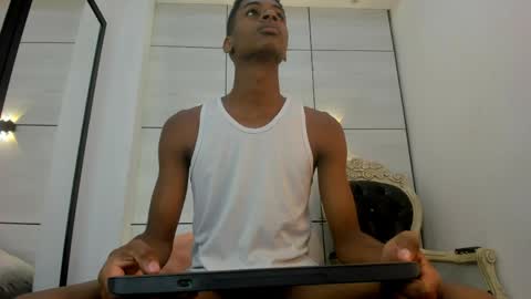 Snapshot of khris__evans chatting on 03/31/26, 11:10 Kris Evans online show from 03/31/26, 11:10