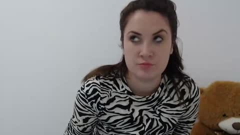 Sarah online show from 02/10/26, 02:54