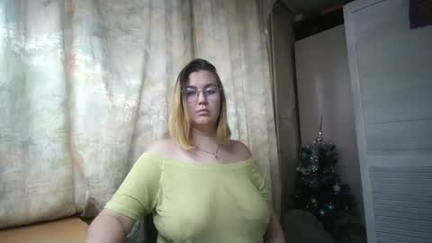 kianna_dior_ online show from 12/30/24, 11:48