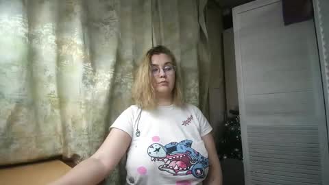 kianna_dior_ online show from 01/02/25, 03:51