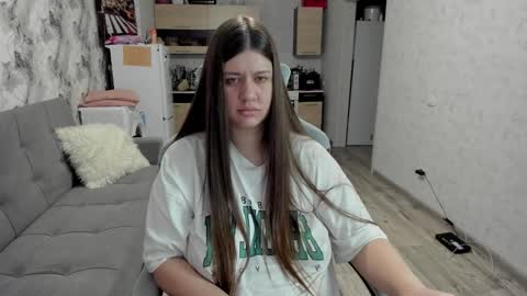 kianna_dior_ online show from 11/29/25, 11:57