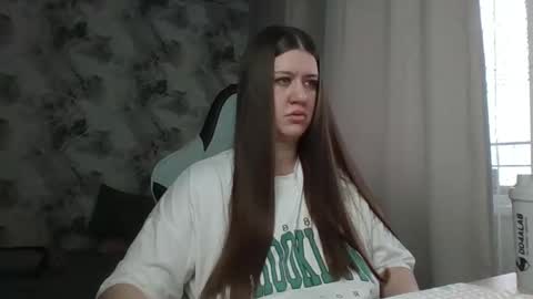 kianna_dior_ online show from 03/14/26, 11:48