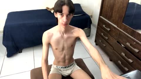 kiantwink online show from 12/12/24, 06:14