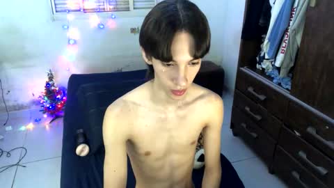 Snapshot of kiantwink chatting on 12/30/24, 08:04 kiantwink online show from 12/30/24, 08:04