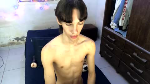 Snapshot of kiantwink chatting on 01/06/25, 09:54 kiantwink online show from 01/06/25, 09:54