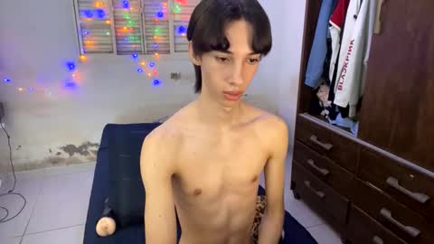 Snapshot of kiantwink chatting on 01/22/25, 05:26 kiantwink online show from 01/22/25, 05:26