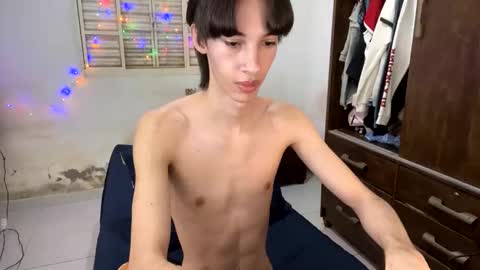 Snapshot of kiantwink chatting on 01/30/25, 09:04 kiantwink online show from 01/30/25, 09:04