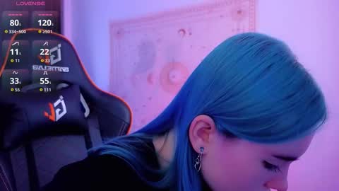 Kira online show from 09/11/25, 09:04