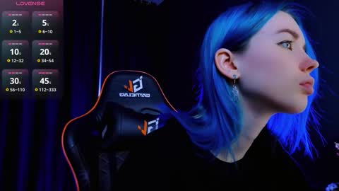 Kira online show from 10/06/25, 09:01