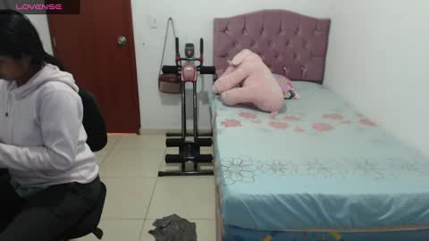 Kiara online show from 12/24/24, 08:05