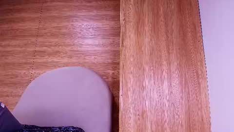 kiaralopez_ online show from 06/18/26, 09:14