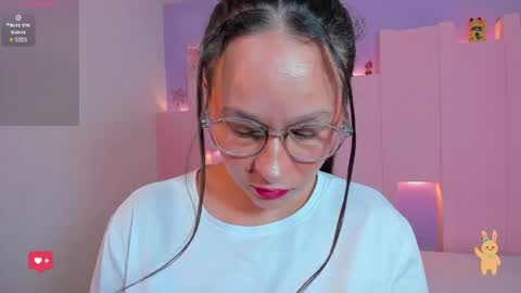 Snapshot of kiaramoon1 chatting on 04/10/26, 08:57 Kiara online show from 04/10/26, 08:57