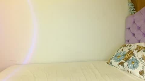 Kiara online show from 04/15/26, 02:29