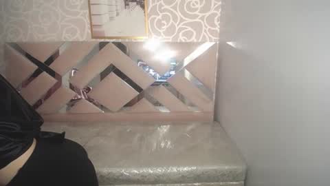 kiara online show from 06/19/26, 08:34