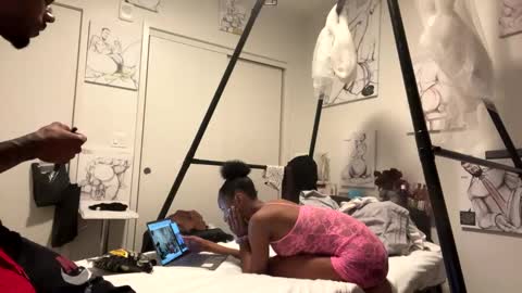 Snapshot of kibrombariu45 chatting on 12/21/24, 01:42 HunneysPlayRoom online show from 12/21/24, 01:42