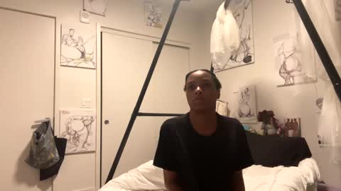 Snapshot of kibrombariu45 chatting on 12/24/24, 12:22 HunneysPlayRoom online show from 12/24/24, 12:22