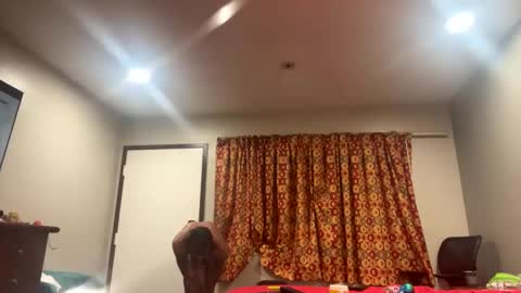 Snapshot of kibrombariu45 chatting on 11/01/25, 12:07 HunneysPlayRoom online show from 11/01/25, 12:07