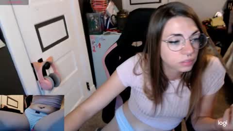 Kiersten online show from 11/12/25, 04:51