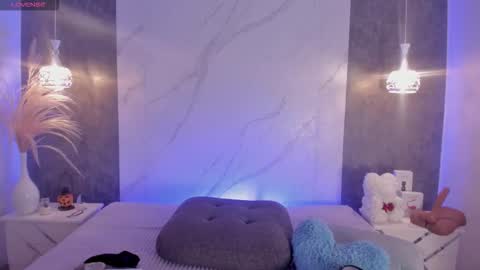 Kim Thompson online show from 10/15/25, 04:18