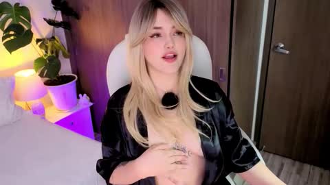 KiimTyler  Onlyfanskiimtyler online show from 11/14/25, 12:42