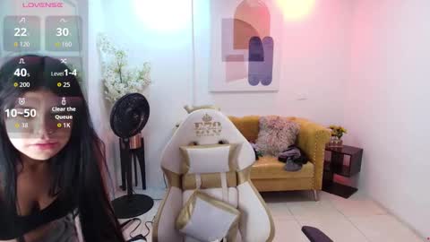 Snapshot of kiitty__meow chatting on 03/21/26, 12:32 Kitty online show from 03/21/26, 12:32