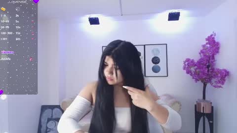 Snapshot of kiitty__meow chatting on 04/07/26, 12:38 Kitty online show from 04/07/26, 12:38