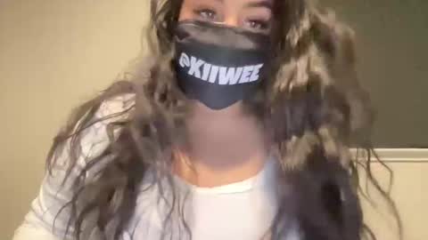 KIIWEE online show from 11/03/25, 11:59