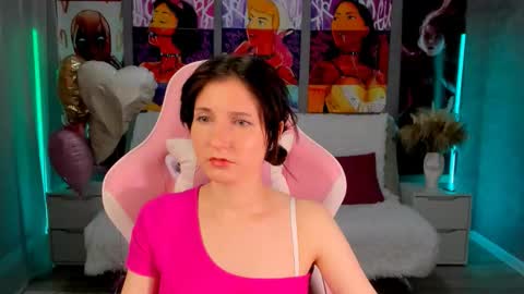 Kika online show from 03/18/26, 06:33