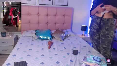 kIKI online show from 09/25/25, 02:32