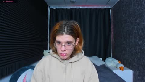 Kiki online show from 02/17/25, 10:07