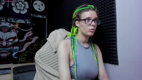 Kiki online show from 09/16/25, 10:38