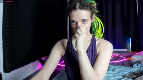 Kiki online show from 12/20/25, 10:33