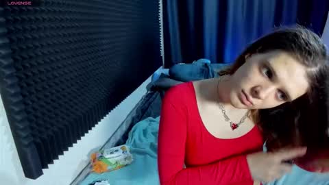 Kiki online show from 02/26/26, 10:47