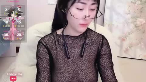 Snapshot of kiki_loveu chatting on 03/05/25, 10:33 kiki_loveu online show from 03/05/25, 10:33