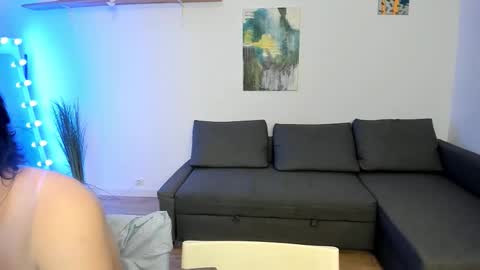 Snapshot of kiki_mcflurry chatting on 11/12/25, 07:24 PavelPolly online show from 11/12/25, 07:24