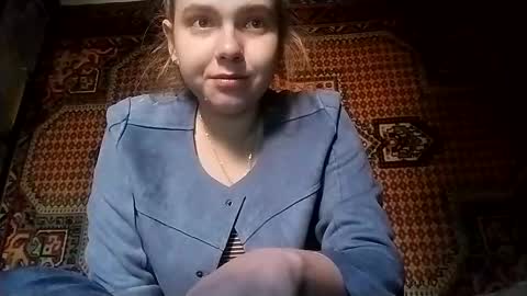 kikibang_ online show from 10/30/25, 08:16