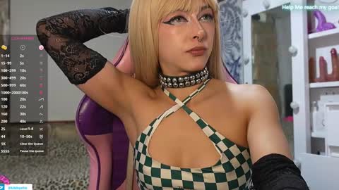 Snapshot of kikilepetite chatting on 11/14/25, 08:18 kiki online show from 11/14/25, 08:18