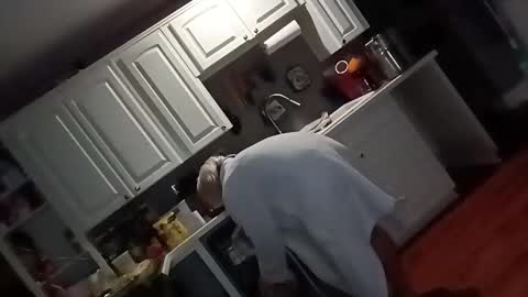 kikilovespartylights online show from 02/16/25, 09:37