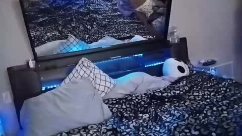 kikilovespartylights online show from 02/26/25, 07:38