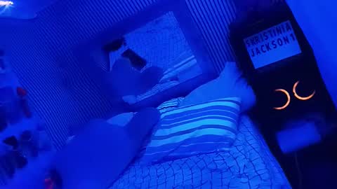 kikilovespartylights online show from 11/05/25, 08:36