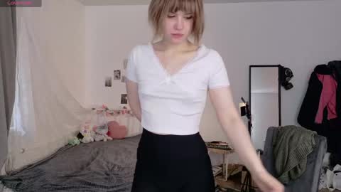 Kiki online show from 05/30/26, 01:35