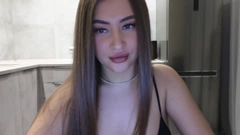 EvaAnna online show from 02/03/25, 04:41