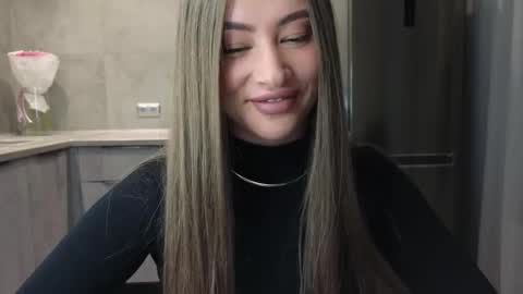 EvaAnna online show from 03/04/25, 08:27