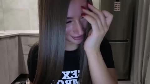 EvaAnna online show from 11/20/25, 06:51