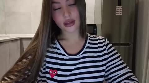 EvaAnna online show from 01/12/26, 08:25