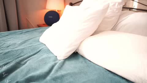       Something around 7 pm till 2 am PST online show from 02/21/25, 09:34