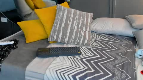 Kim online show from 12/30/24, 04:08