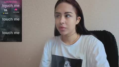 Snapshot of kim_brownie chatting on 07/09/26, 04:00 Kim online show from 07/09/26, 04:00