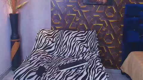 KIM online show from 05/23/26, 04:33