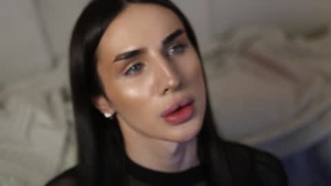 Snapshot of kim_oberlin chatting on 12/19/24, 10:34 Kim Oberlin online show from 12/19/24, 10:34